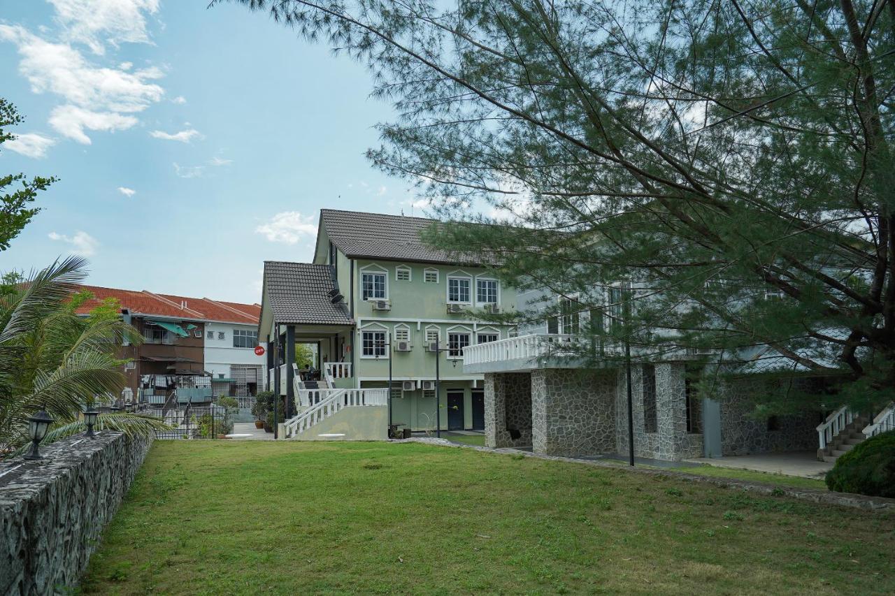 Oyo 90451 Bangi Moya Guesthouse Eksteriør bilde