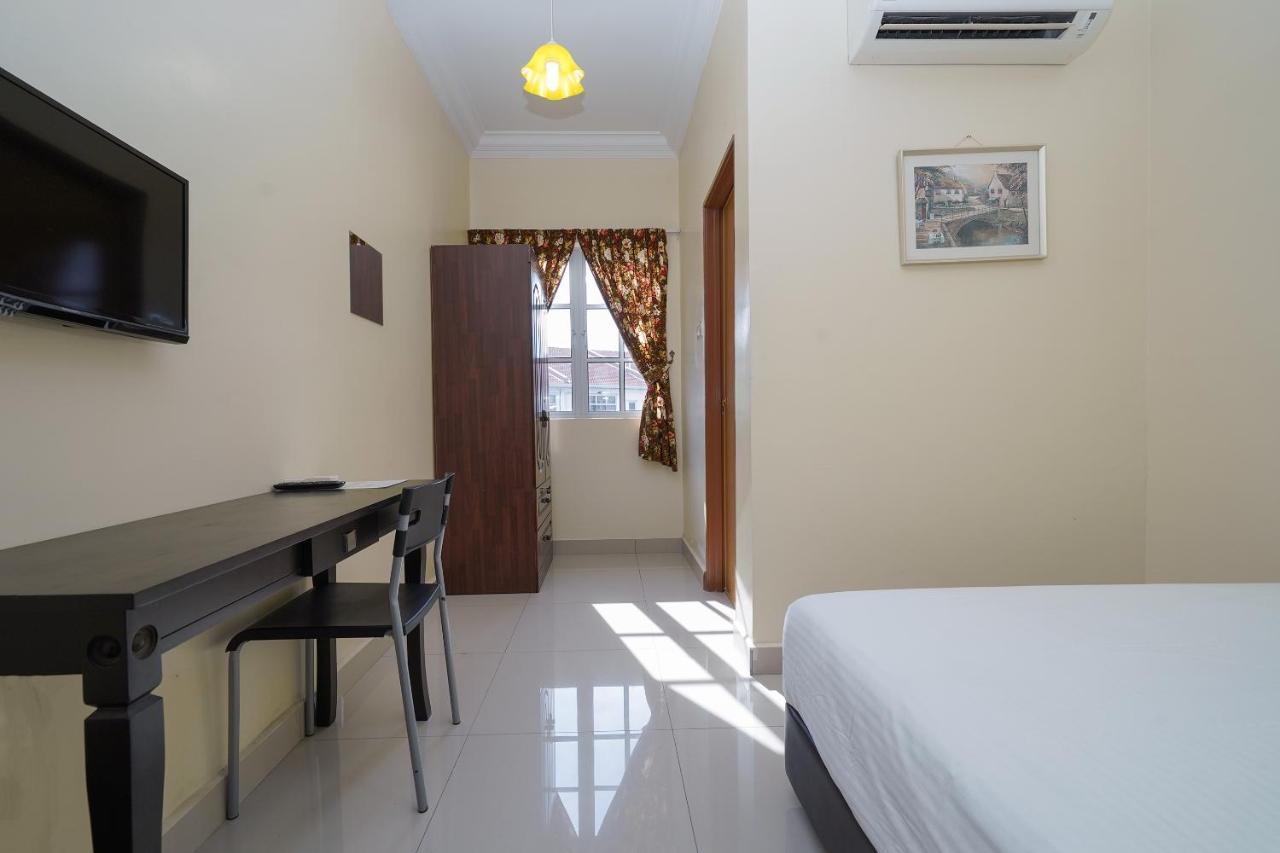 Oyo 90451 Bangi Moya Guesthouse Eksteriør bilde